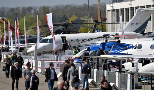 606 exhibitors show off the entire spectrum of the aviation industry